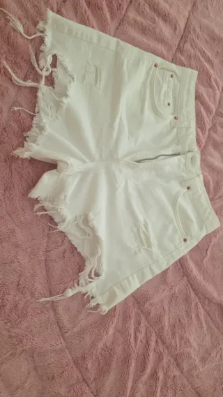 Pantalón corto blanco roto Talla XL como 40