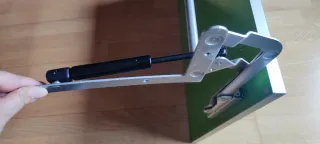 Mecanismo puerta abatible cocina