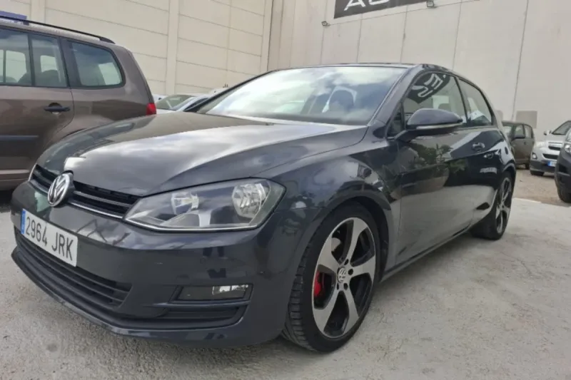 Volkswagen Golf VII 1.6 TDI CR BMT Bluemotion 3p 2013