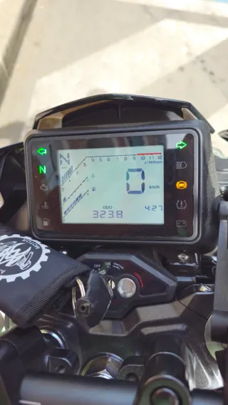 Motocicleta Naked Zontes Z2 125cc
