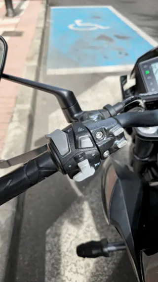 Motocicleta Naked Zontes Z2 125cc