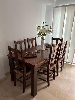 Mesa comedor y 6 sillas madera