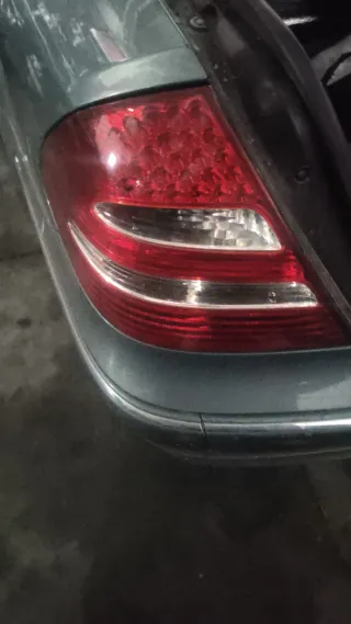Piloto trasero Mercedes E320