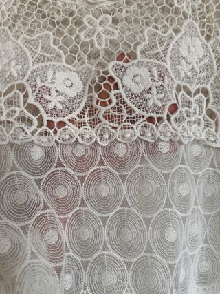 Blusa Zara Encaje Talla L . Manga tres cuartos