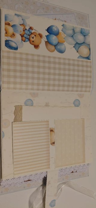Álbum de bebé osito y luna. Scrapbooking.