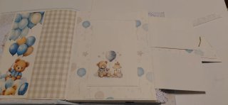 Álbum de bebé osito y luna. Scrapbooking.