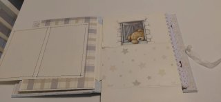 Álbum de bebé osito y luna. Scrapbooking.