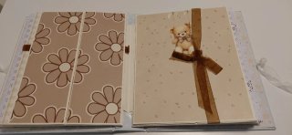 Álbum de bebé osito y luna. Scrapbooking.