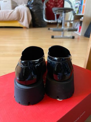 Mocasines Zara charol negros