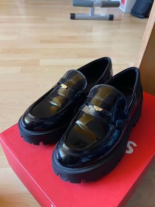 Mocasines Zara charol negros