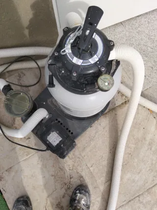 Depuradora piscina como nueva