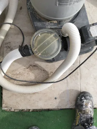 Depuradora piscina como nueva