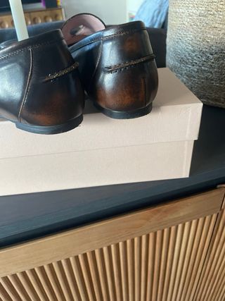 Zapatos de piel con corazón