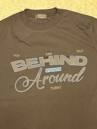 T-shirt Zara nera con scritta