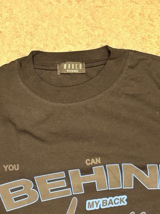 T-shirt Zara nera con scritta