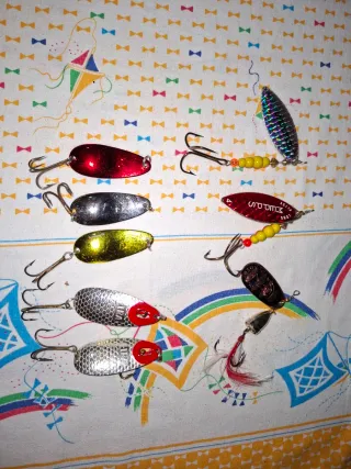 Lotto 7 Esche Rotanti e Ondulanti