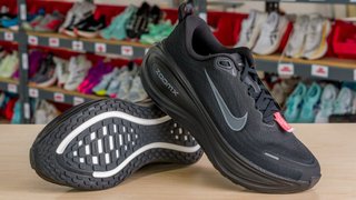 Nike Vomero Plus Negro/Gris