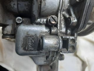 Carburador Renault 12 averiado