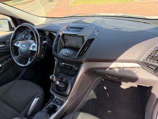 Ford Kuga 2.0 TDCI 120 CV 5 PUERTAS