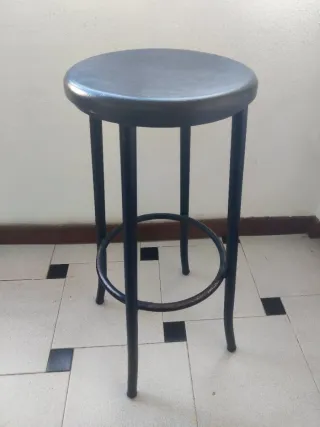 Taburete de cocina metálico