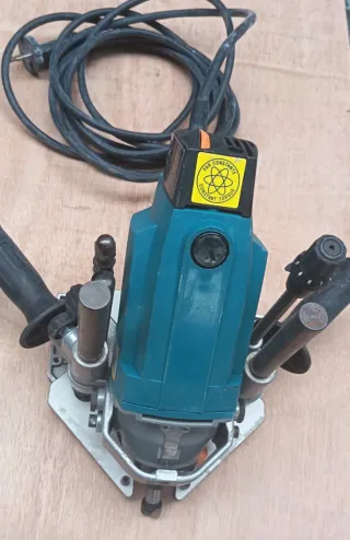 Fresadora Virutex Angular Tupi