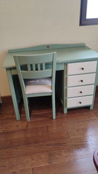 Dormitorio completo con 2 camas de noventa