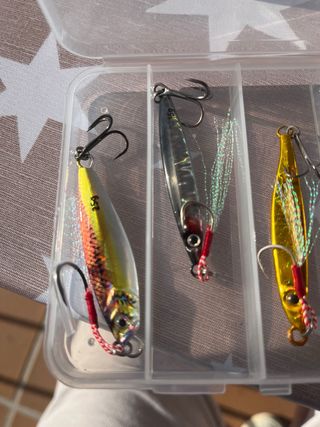 Caja señuelos pesca 5 unidades