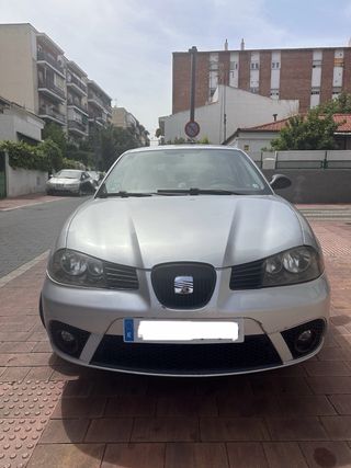 Seat ibiza 1.4 Gasolina del año 2007.