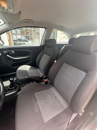 Seat ibiza 1.4 Gasolina del año 2007.