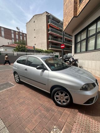 Seat ibiza 1.4 Gasolina del año 2007.