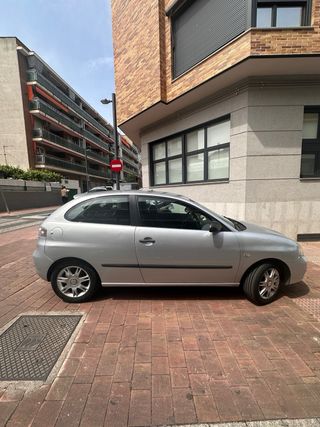 Seat ibiza 1.4 Gasolina del año 2007.