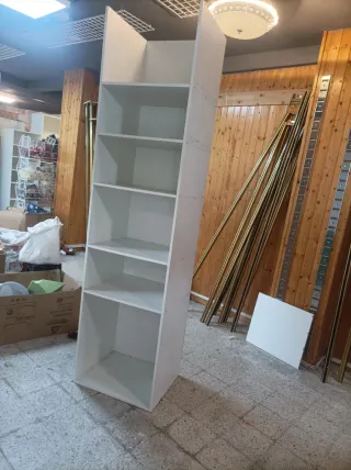 2 Estanterías de Madera