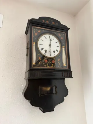 Muebles y objetos antiguos de casa.