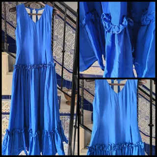 Traje de flamenca azul con volantes