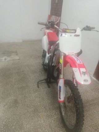 Honda CR 125 Moto Cross
