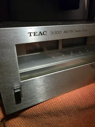Sintonizador Estéreo AM/FM TEAC TX-300