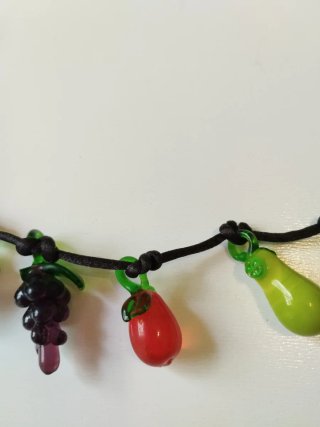 Precioso collar cuentas cristal tema fruta