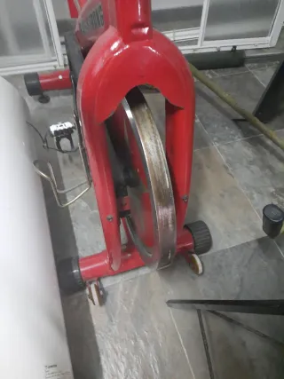 Bicicleta Estática Roja