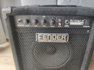 Amplificador Bajo Fender Rumble 15. Estado 10/10