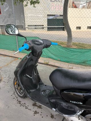 Ciclomotor Scooter Negro Automático