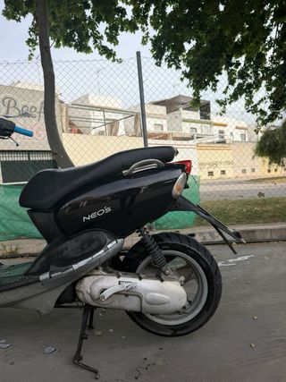 Ciclomotor Scooter Negro Automático
