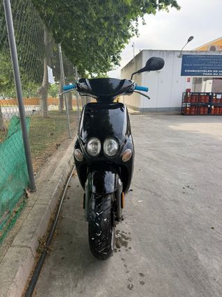 Ciclomotor Scooter Negro Automático