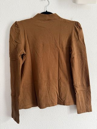Blusa manga larga cuello alto talla S