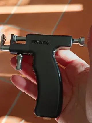 Pistola Studex per forare orecchie + orecchini