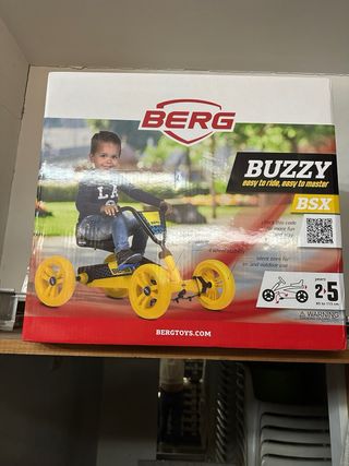 Coche de pedales BERG Amarillo