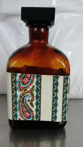 Antico set di liquori in ambra con design paisley