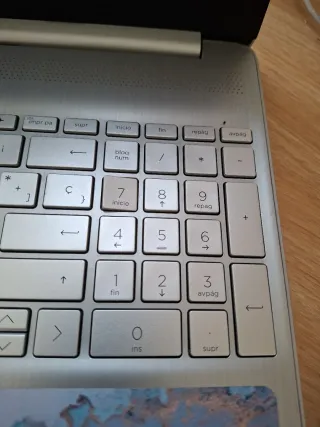 Ordenador HP Laptop 15s-fq1xxx
