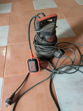 Bomba de agua Sumergible Black+Decker