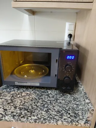 Microondas Toshiba Negro