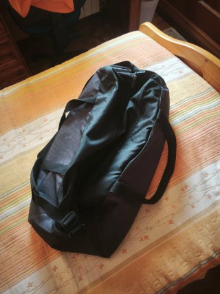 Mochila grande deportiva negra